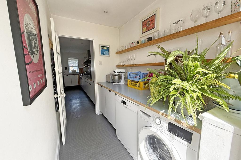 Utility room, utility