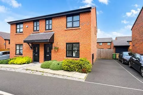 3 bedroom semi-detached house for sale, Bolton