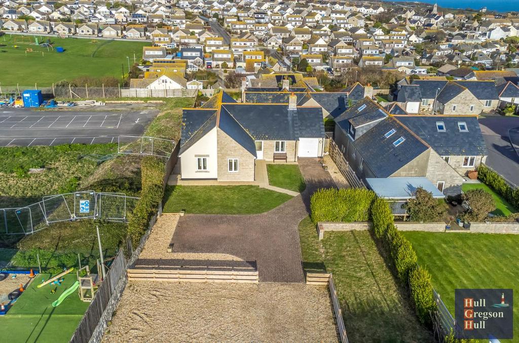 4 bedroom bungalow for sale