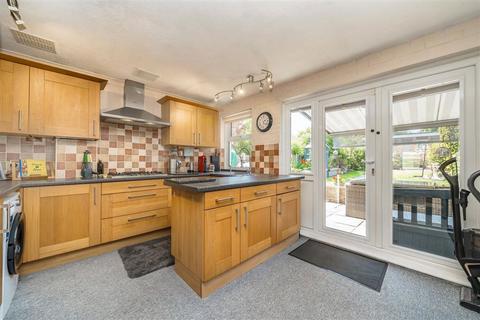 3 bedroom semi-detached house for sale, Jevington Way, London SE12