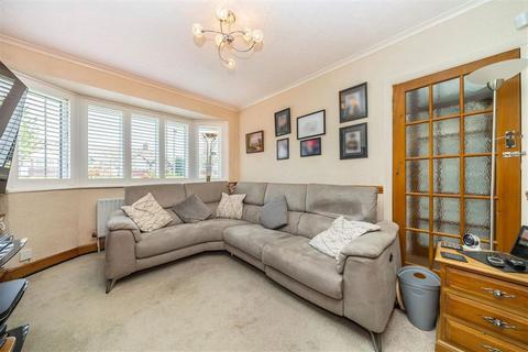 3 bedroom semi-detached house for sale, Jevington Way, London SE12