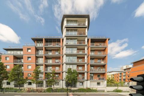 undefined, Holland Gardens, Brentford TW8