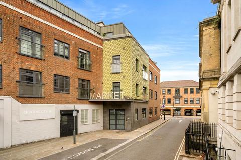 Market Place, Brentford TW8