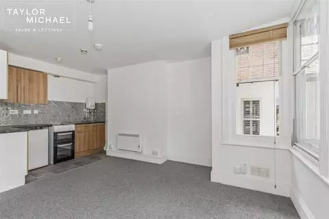 Studio to rent - Aanzicht 2