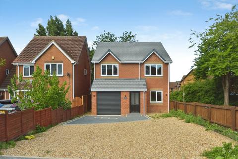 5 bedroom house for sale, Bradwell Road, Bradville, Milton Keynes, Buckinghamshire, MK13