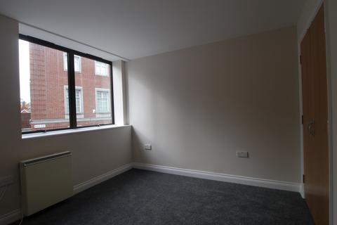 2 bedroom flat to rent, Grove Road, Eastbourne, BN21