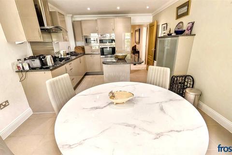 2 bedroom apartment for sale, St Osmunds Road, Parkstone, Poole, Dorset, BH14