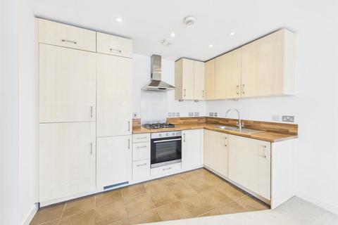 2 bedroom apartment for sale, Truesdales, Uxbridge UB10