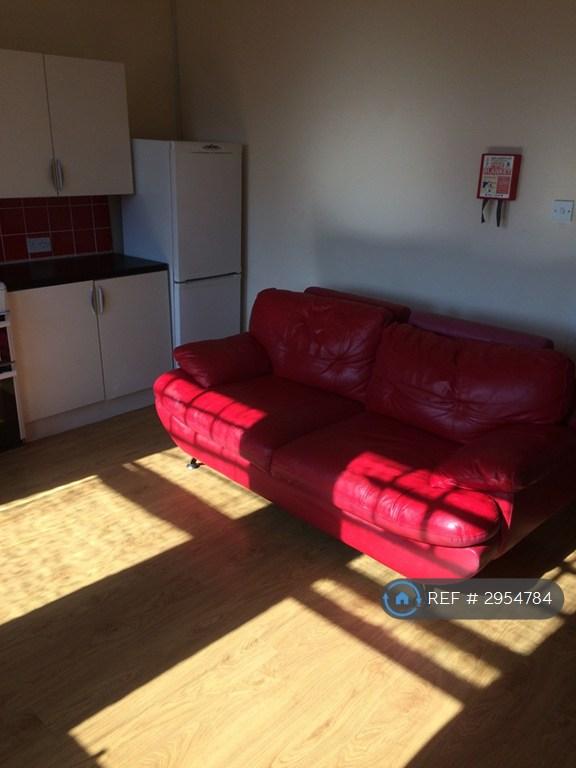 Apartment in Liverpool - View 3
