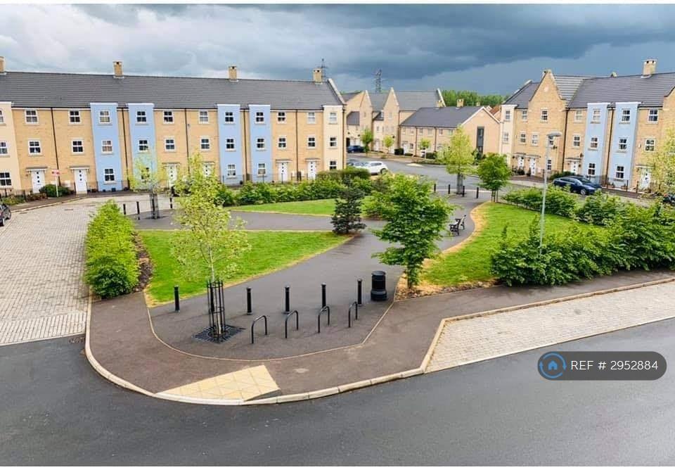 4 bedroom terraced house to rent