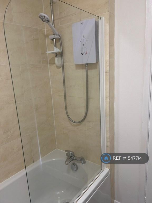 Apartment in Sheffield, Nether Edge - View 5