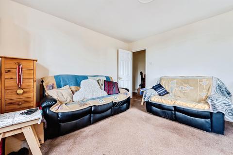 2 bedroom apartment for sale, Alvescot Road, Carterton