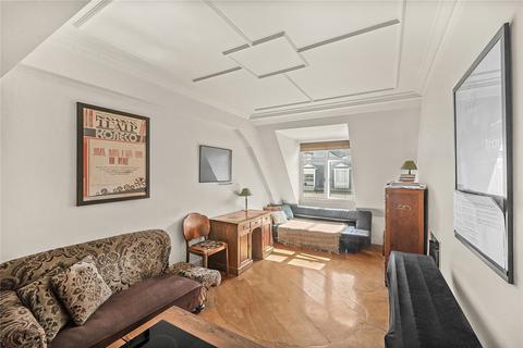 Studio for sale, Duke Street, St James, London, SW1Y