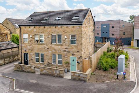 3 bedroom semi-detached house for sale, Wakefield Road, Drighlington