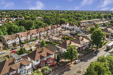 3 bedroom detached house for sale, Carshalton Road, Sutton