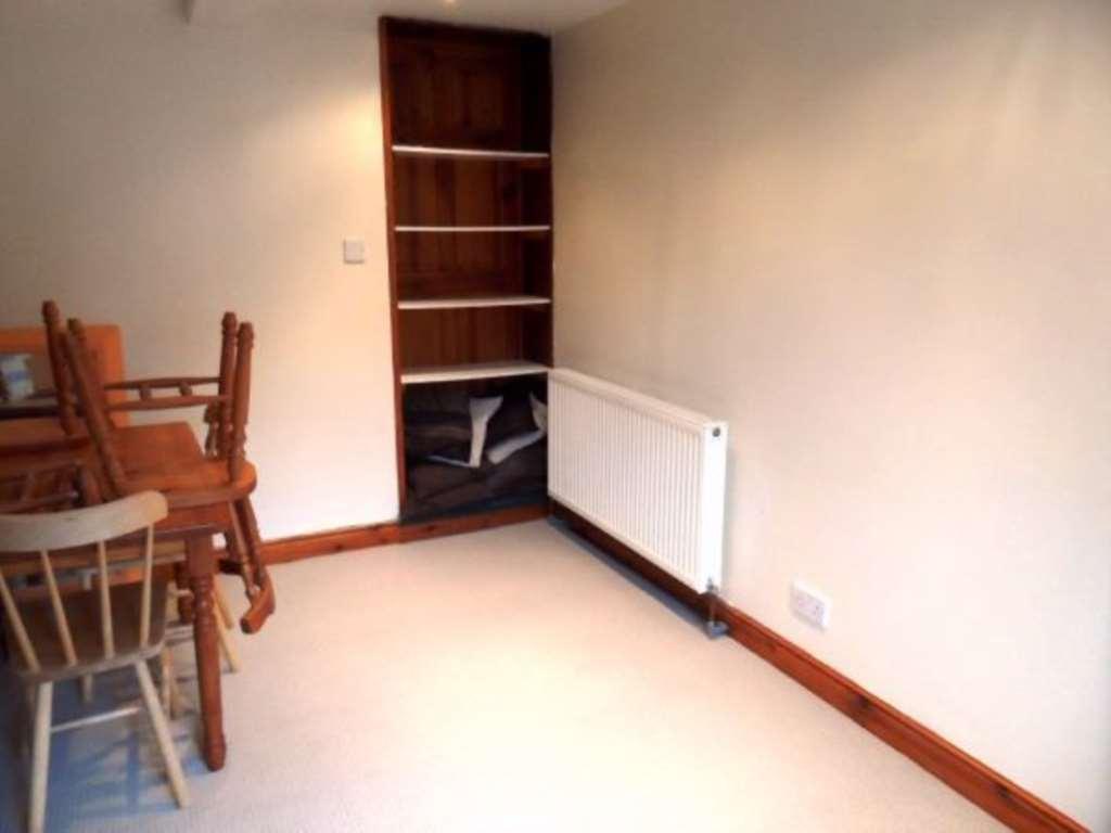 House in Leeds, West Yorkshire - View 3