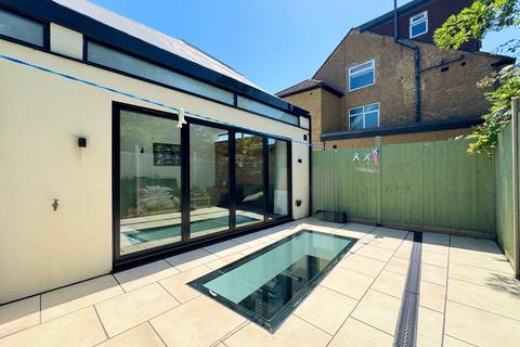 3 bedroom detached house for sale, Downhurst Avenue, London, NW7