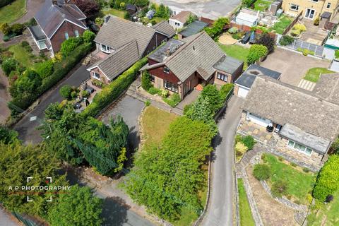 4 bedroom detached house for sale, Hollington Road, Tean