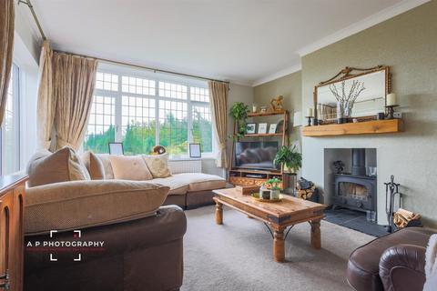 4 bedroom detached house for sale, Hollington Road, Tean