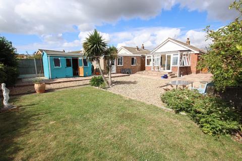 2 bedroom bungalow for sale, Quilters Close, Holland on Sea, CO15