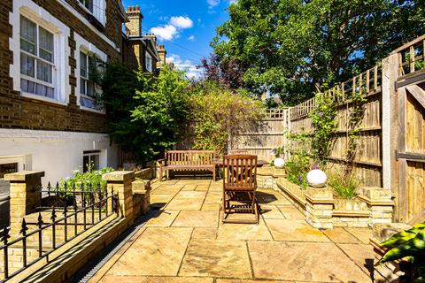 2 bedroom flat for sale, Clifftown Parade, Southend-on-sea SS1
