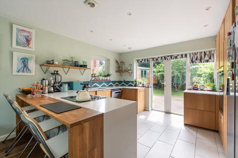 4 bedroom detached house for sale, Watford Close, Guildford, Surrey GU1