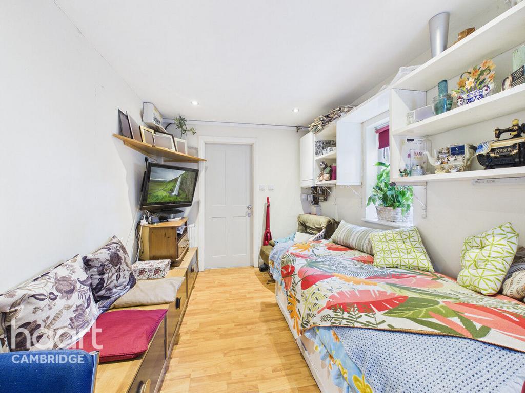House in Cambridge, Petersfield - View 4