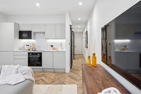 Studio for sale, Plot 24, Pacific House, Marlow