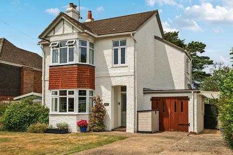 3 bedroom detached house for sale, Broadwell Road, Wrecclesham, Farnham, GU10