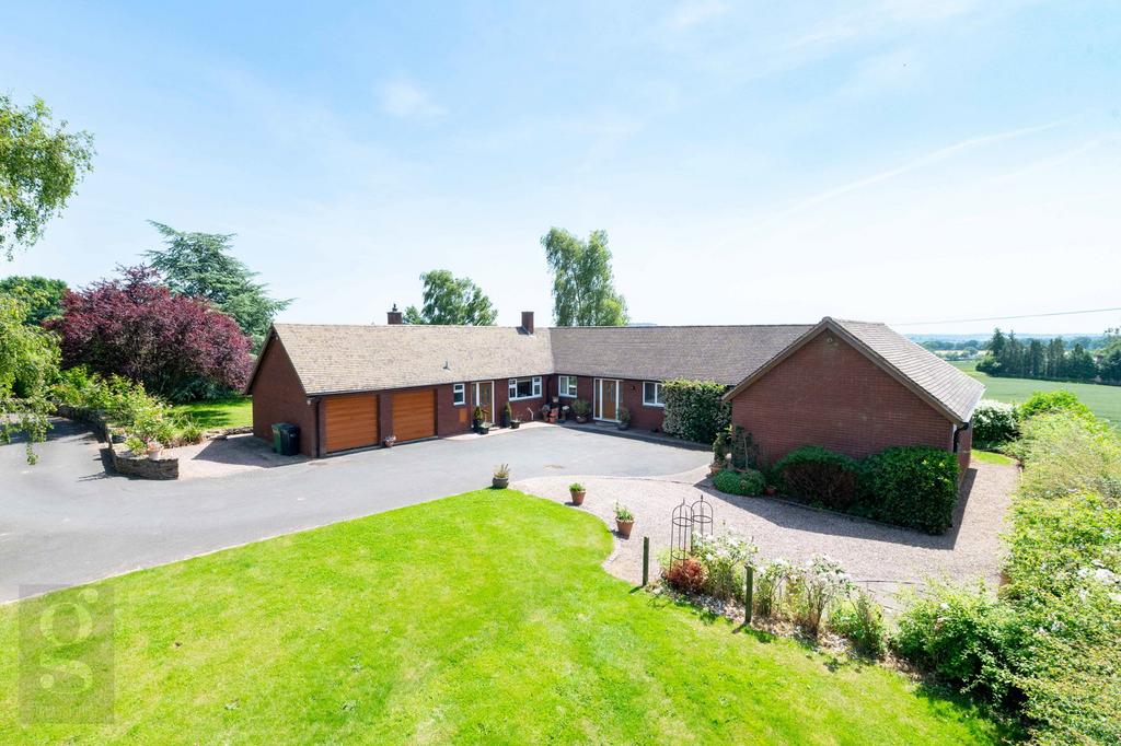 Edwyn Ralph Edwyn Ralph, Bromyard 4 bed detached bungalow to rent - £1,900 pcm (£ ...