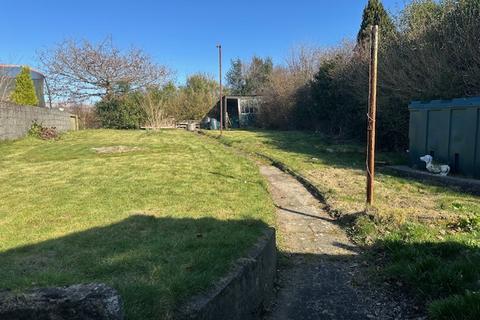 2 bedroom bungalow to rent, Penygraig Road, Ystradowen SA9