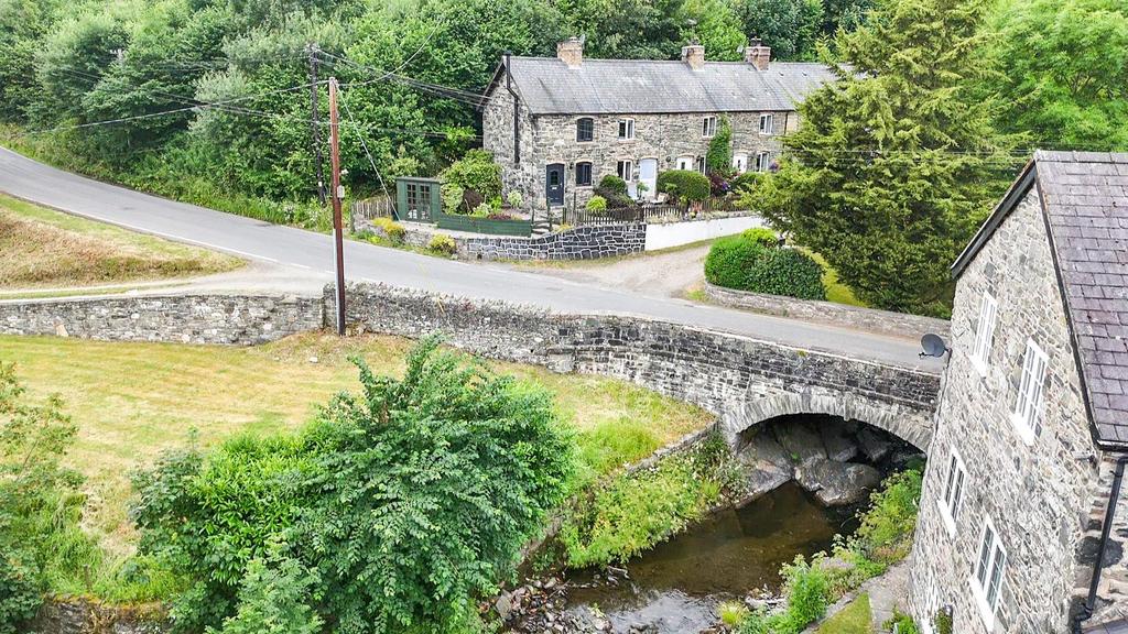 2 bedroom cottage for sale