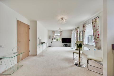 2 bedroom ground floor flat for sale, North Street, Milton Regis, Sittingbourne