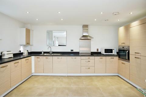 2 bedroom ground floor flat for sale, North Street, Milton Regis, Sittingbourne