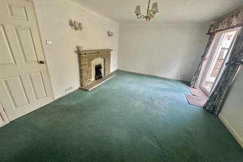 3 bedroom detached house for sale, Manor Drive, Mirfield