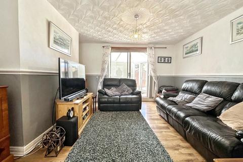 3 bedroom semi-detached house for sale, Ennerdale Gardens, Wallsend, Tyne and Wear, NE28 0EZ