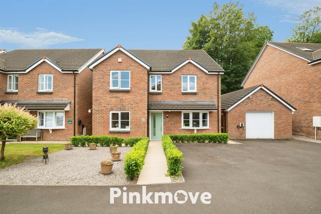 4 bedroom detached house for sale