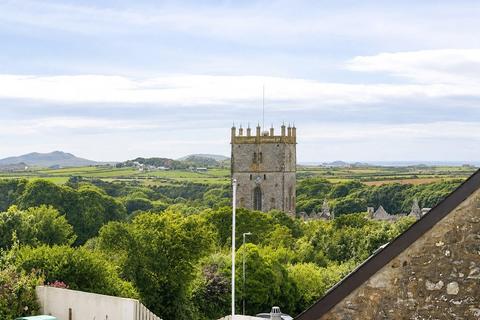 2 bedroom flat for sale, Nun Street, Haverfordwest, Dyfed, SA62