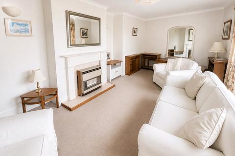 2 bedroom flat for sale, Nun Street, Haverfordwest, Dyfed, SA62