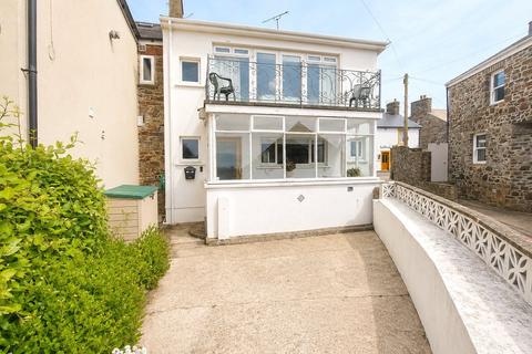 2 bedroom flat for sale, Nun Street, Haverfordwest, Dyfed, SA62