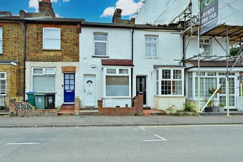 2 bed terraced house for rent in Cannon Road, Watford, WD18