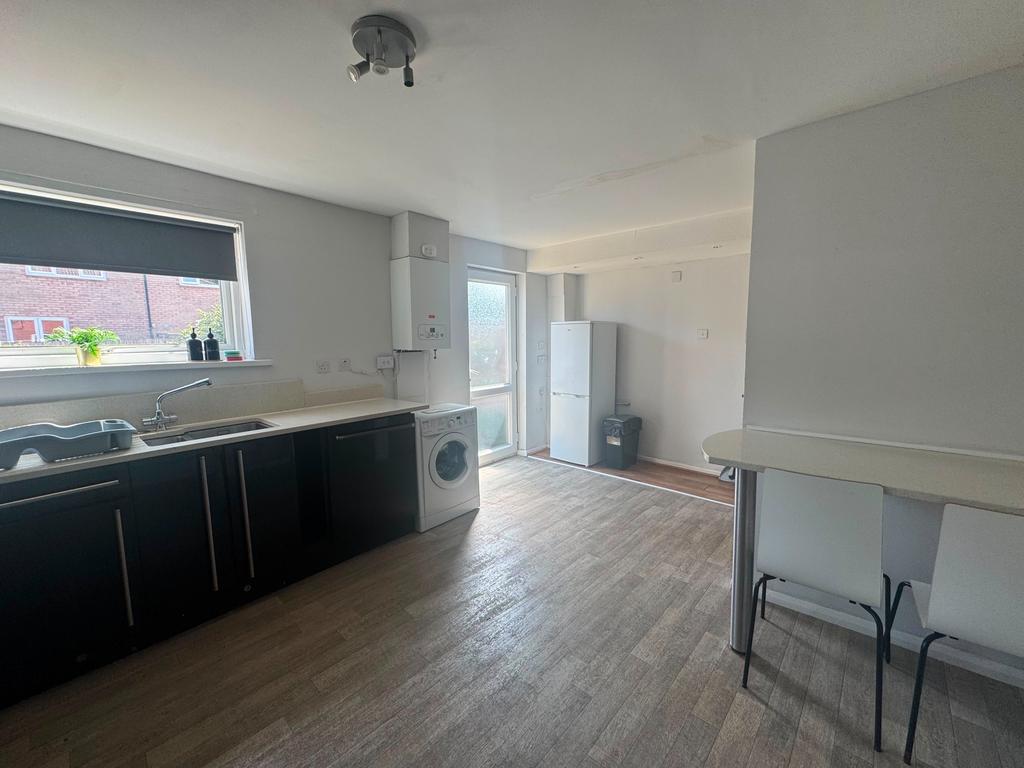 House in North Tyneside, North East - More