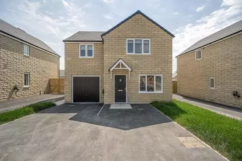 3 bedroom detached house to rent - View 2