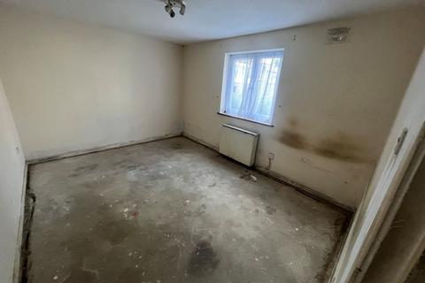 undefined, Raglan Road, London E17