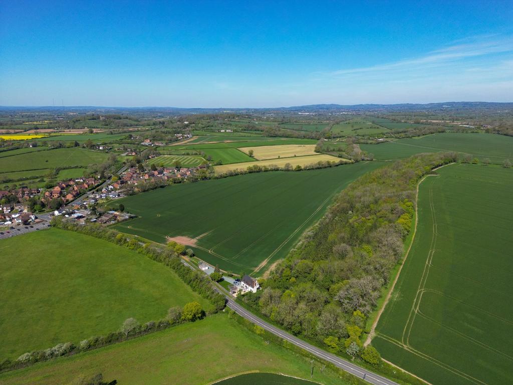 Hanbury, Bromsgrove, Worcestershire - View 3