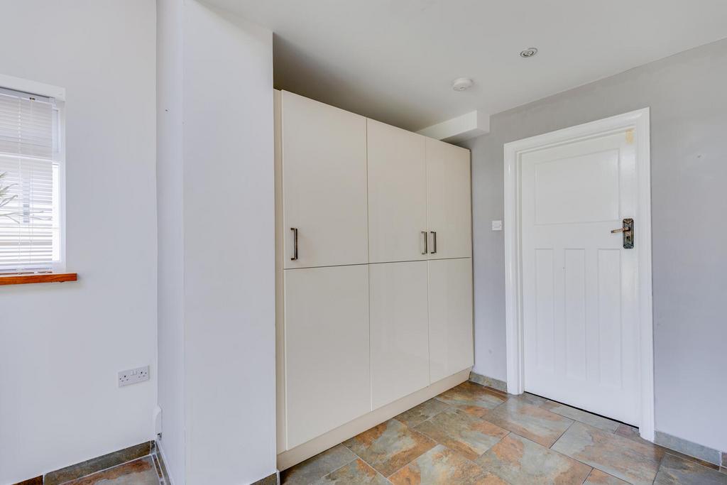 House in Cardiff, Coryton, Whitchurch - More