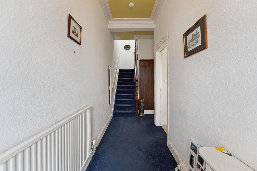 House in Glasgow, West Dunbartonshire - More