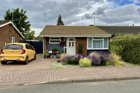 2 bedroom semi-detached bungalow for sale, Claremont Avenue, Stony Stratford, Milton Keynes