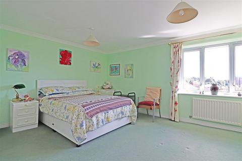 2 bedroom retirement property for sale, Ladbroke Road, Redhill
