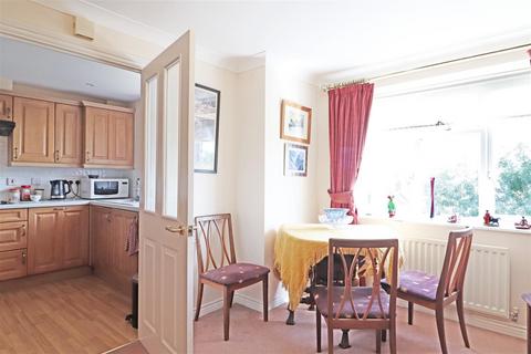 2 bedroom retirement property for sale, Ladbroke Road, Redhill